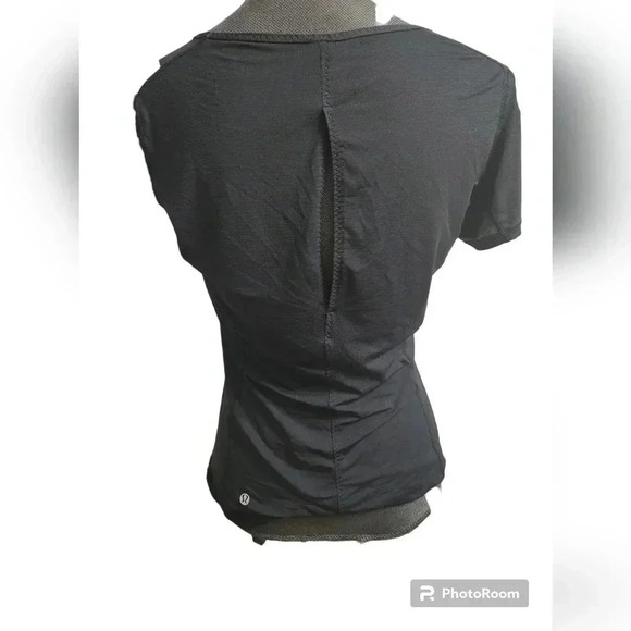 Lululemon Run: Fast Track Short Sleeve Black - Picture 8 of 10